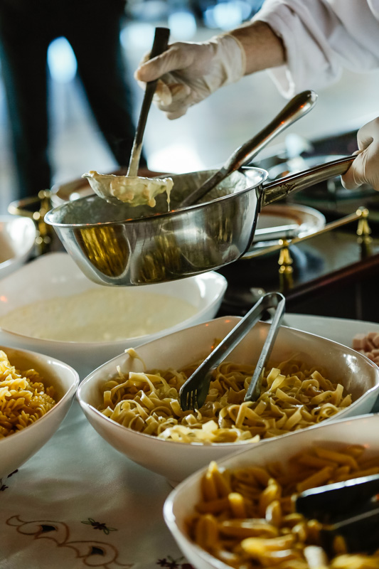 Sunday Buffet at Bay Lodge
